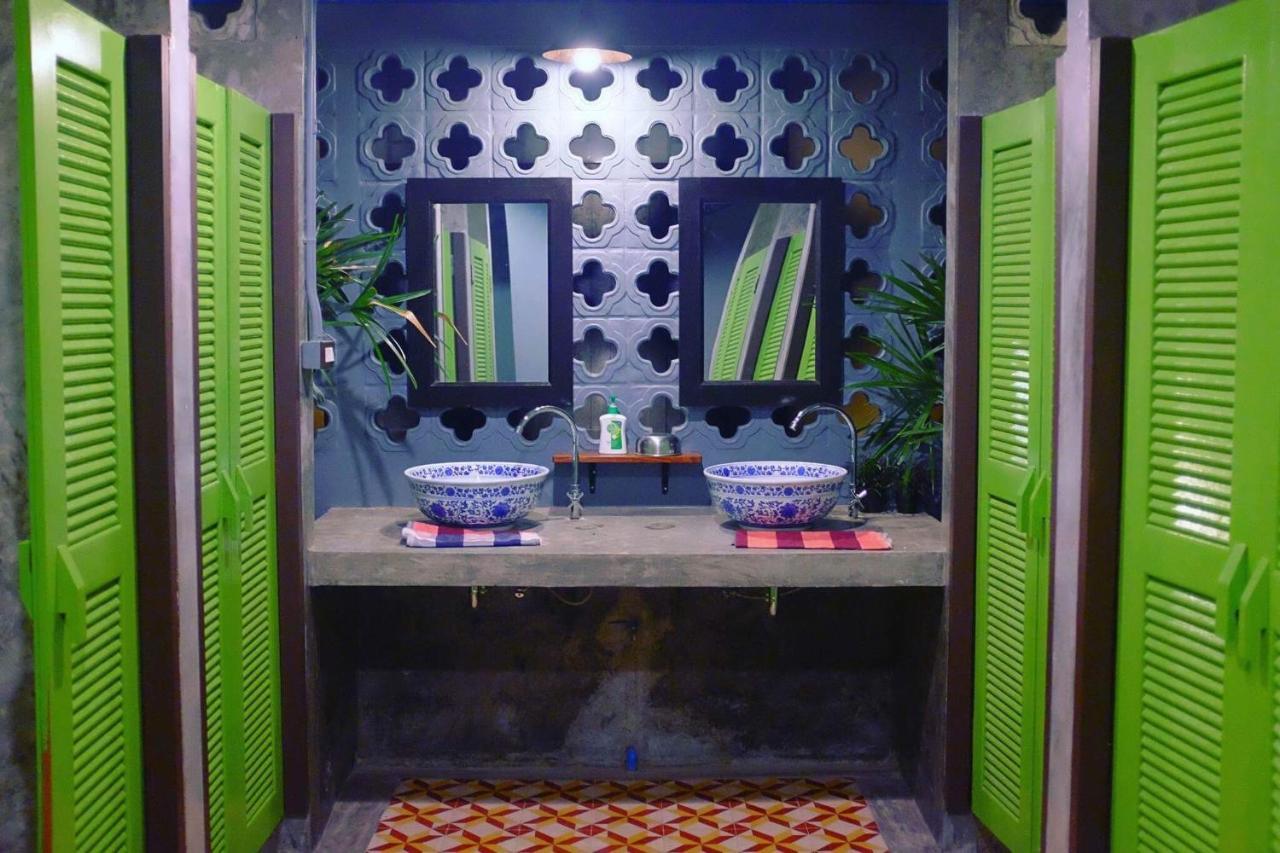 Talardkao Balcony Krabi Hostel Luaran gambar