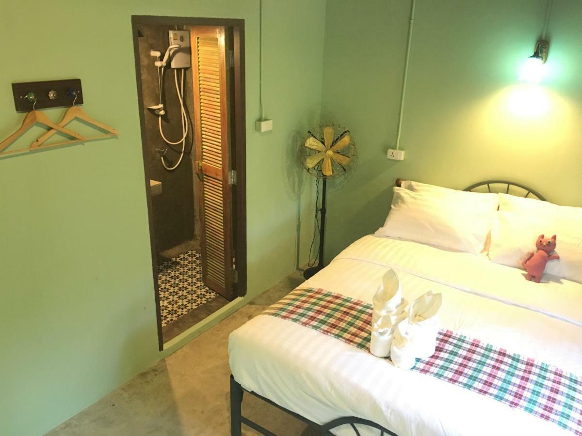 Talardkao Balcony Krabi Hostel Luaran gambar