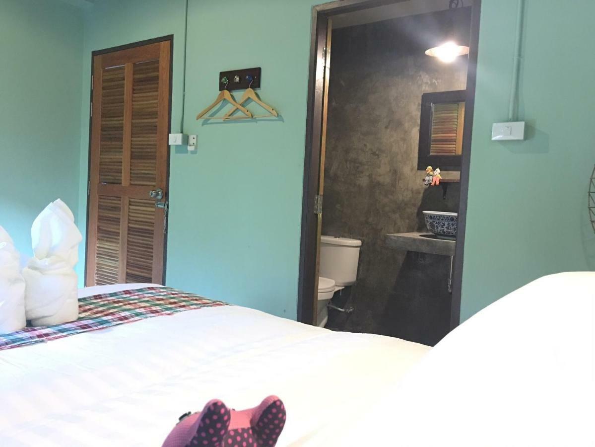 Talardkao Balcony Krabi Hostel Luaran gambar